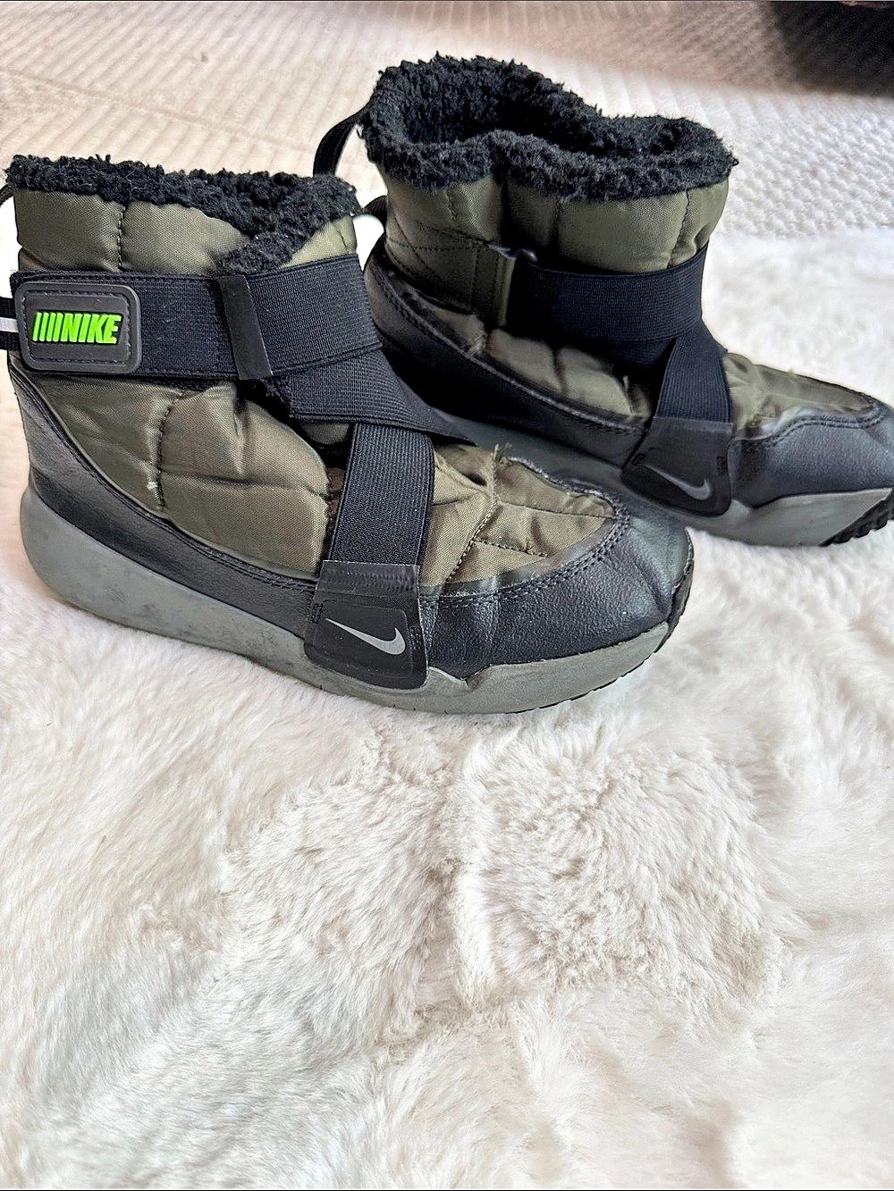 Nike YQ1 Kids Boots Olive & Black US 3Y